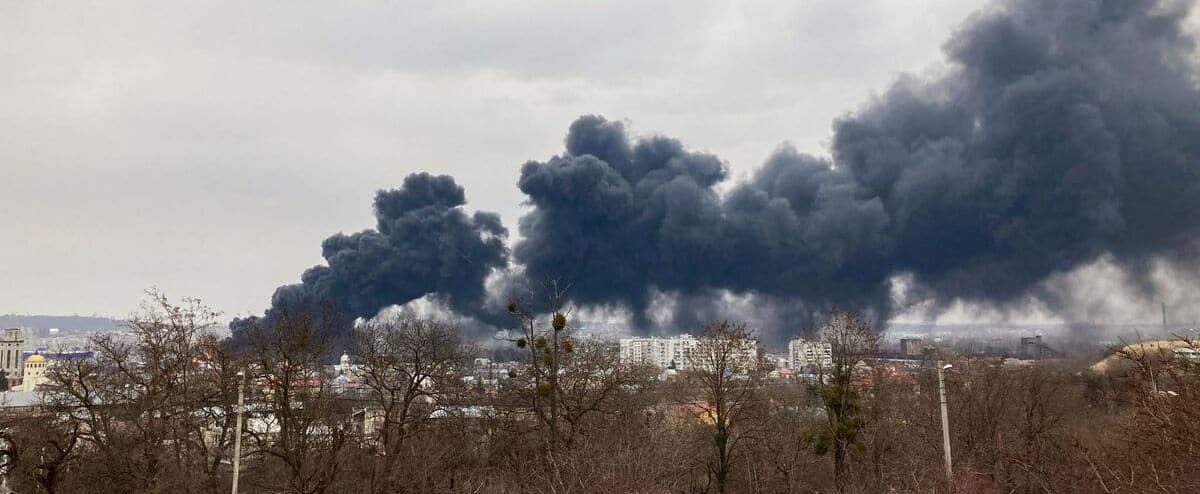 Ukraine: 2 strikes on Lviv, at least 5 wounded Ukraine: 2 strikes on Lviv, at least 5 wounded