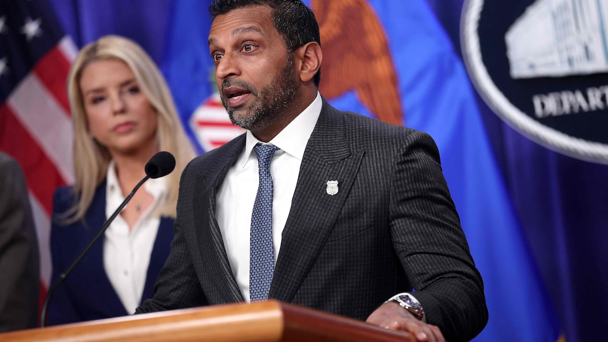 Le directeur du FBI s'offre un déplacement en Italie à bord d'un avion d'État