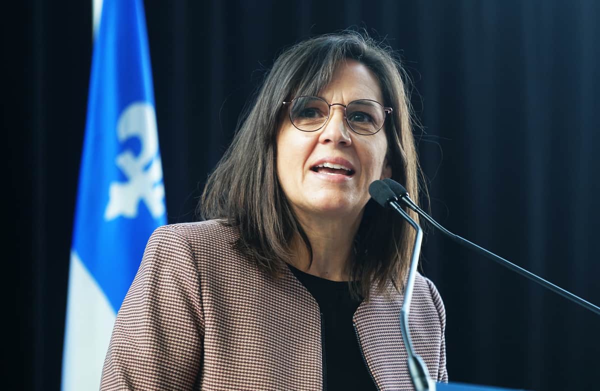 Une autre ministre contracte la COVID-19