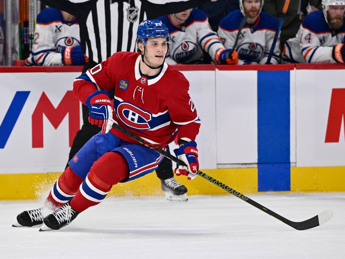 Juraj Slafkovsky s'entra&icirc;ne avec les joueurs de centre