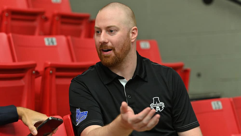 «Là, tab..., dites rien» : le jeu de coulisses qui a attiré Arseny Radkov chez l'Armada