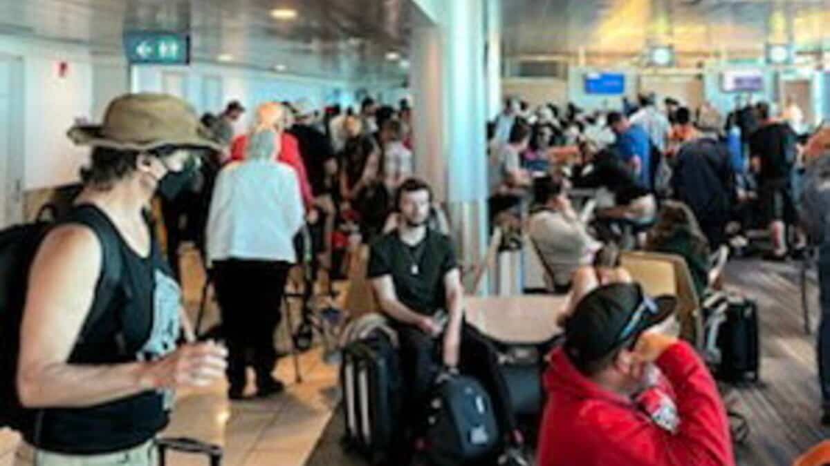 Un vol entre Lisbonne et Montréal se pose 10h à Saint-Jean parce que le pilote a atteint le maximum de ses heures travaillées