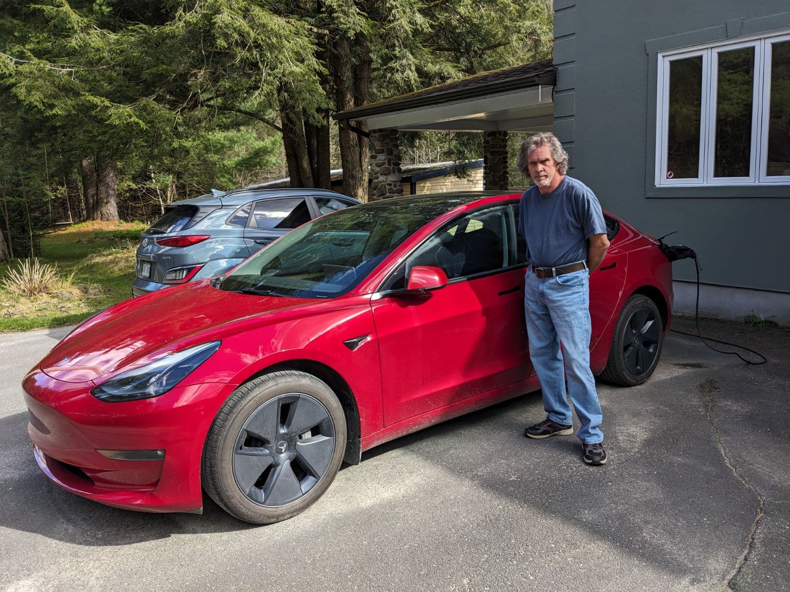 Il d&eacute;cide de remplacer sa vieille Sunfire par une voiture &eacute;lectrique usag&eacute;e... et il ne le regrette pas!