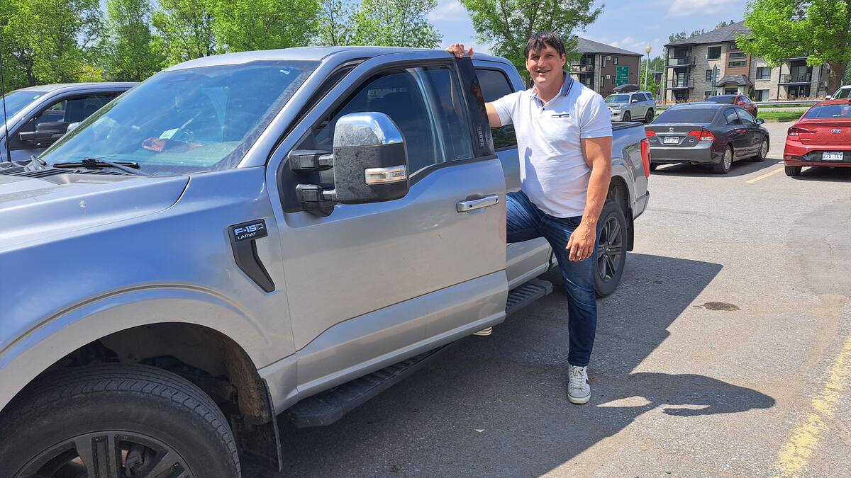 Un ancien boxeur poids lourd va maintenant se battre pour gagner sa vie