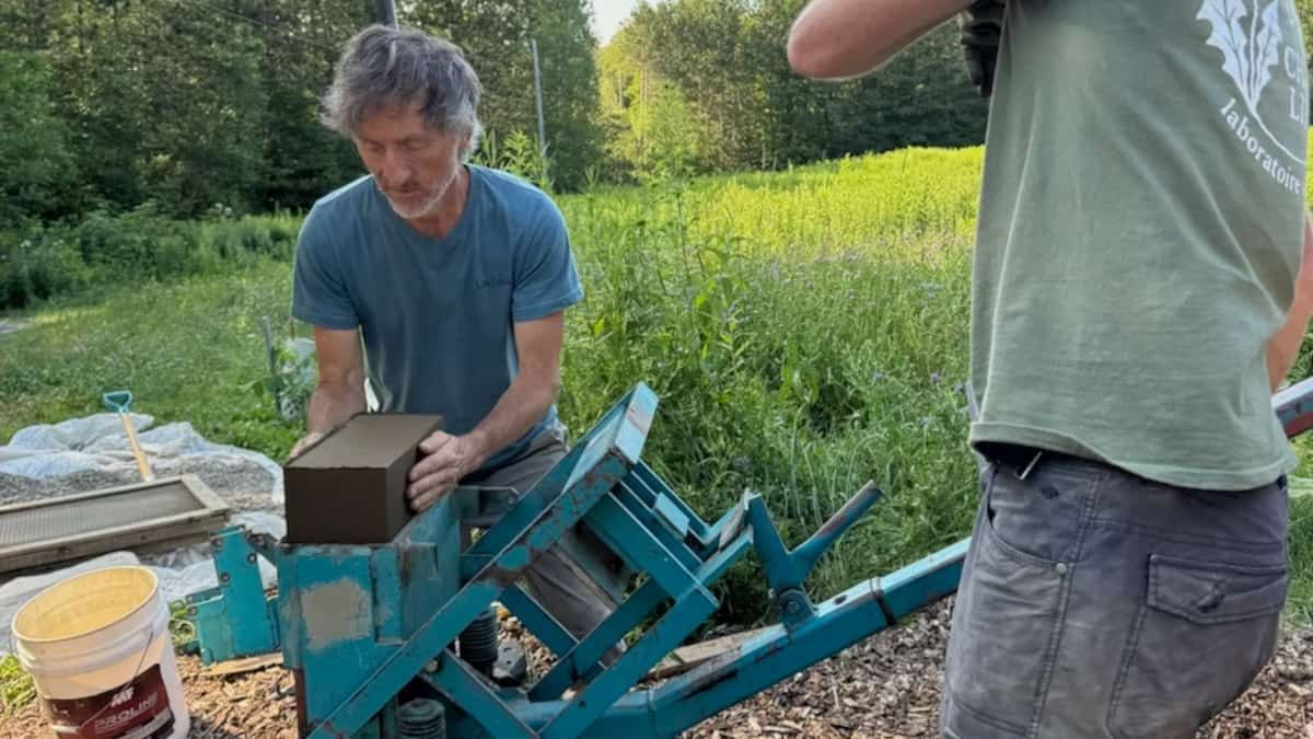 Un chantier pas comme les autres: la maison écologique d'Emmanuel Bilodeau
