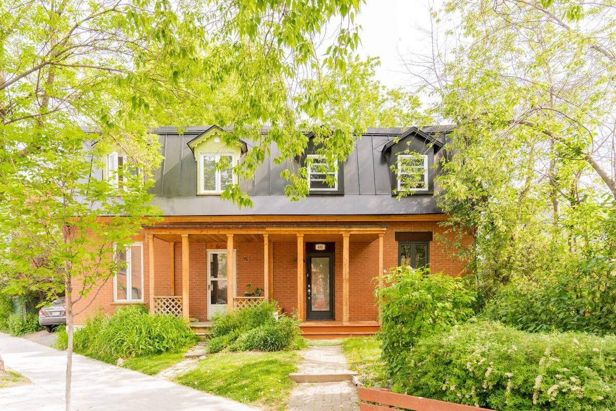 Une jolie maison de 1885 à vendre pour 809 000$