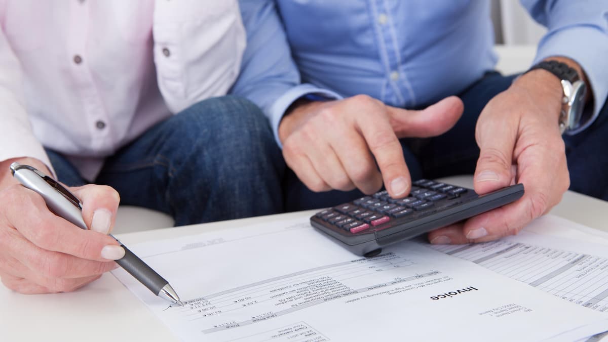 Cacher ses dettes à son partenaire: une «trahison» aussi douloureuse que l'infidélité, selon une étude