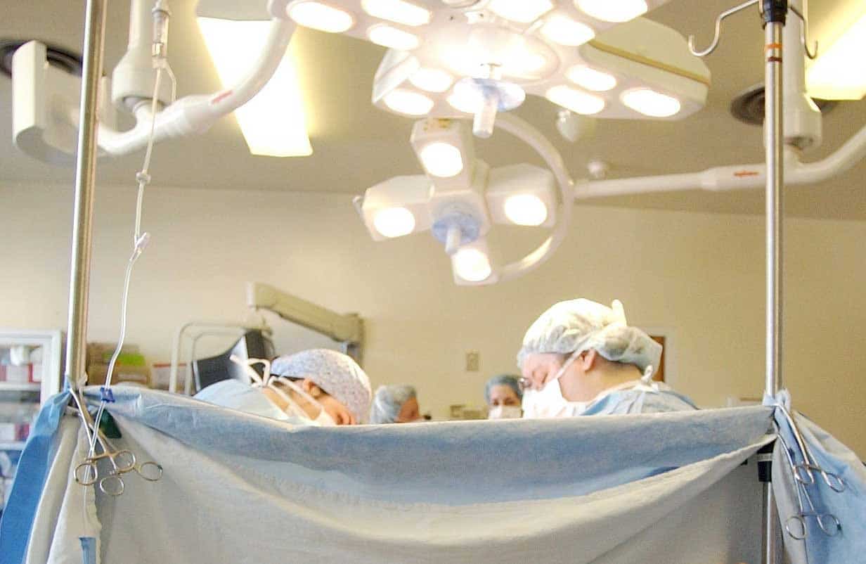 Des kilomètres entre elles et leurs soins