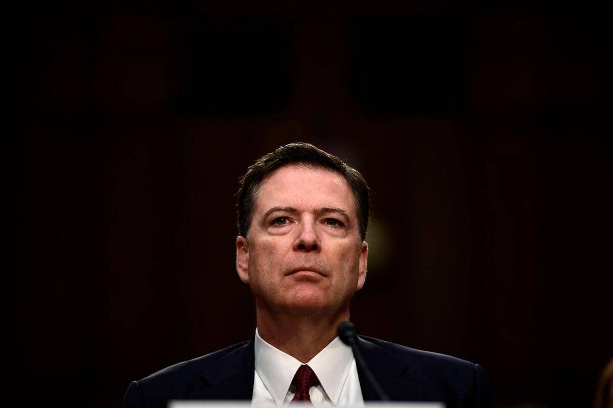 Cible de Donald Trump: l’ex-directeur du FBI James Comey de nouveau accusé