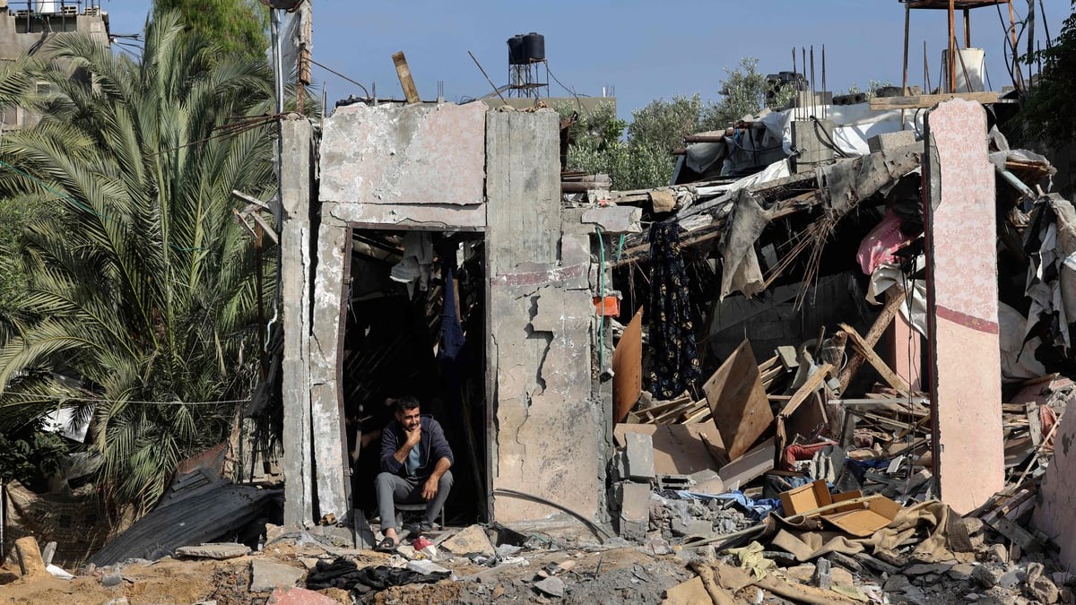 Gaza Hospital announces an Israeli raid that killed 20 people in Nuseirat