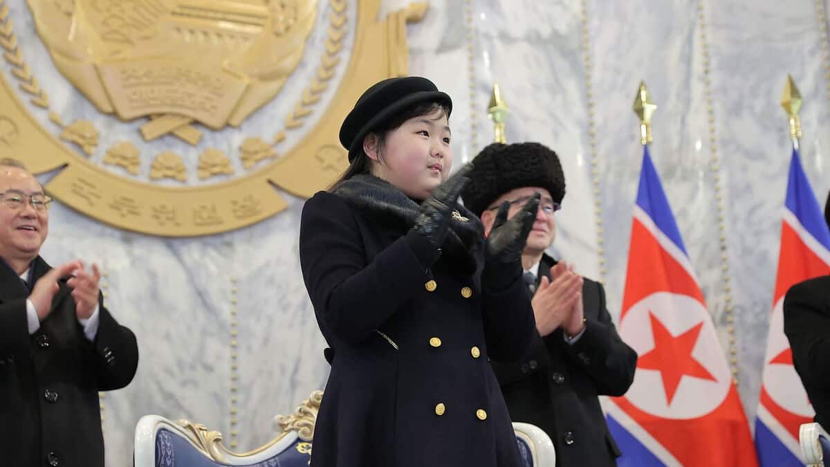 Corée du Nord: la fille de Kim Jong-un représentée sur des timbres ...