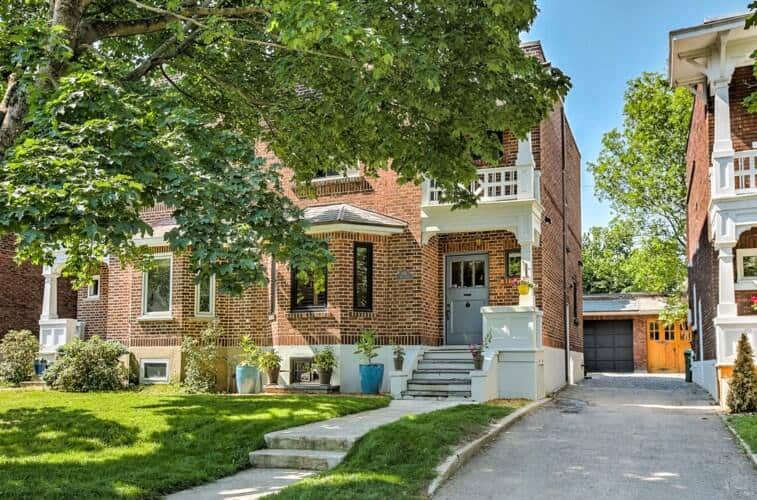 Une chaleureuse maison d’Outremont à vendre