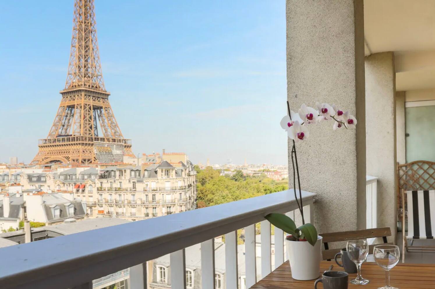 Paris 8 Airbnb près de la tour Eiffel à louer Silo 57