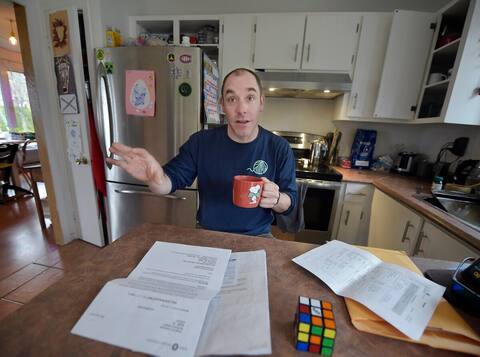 François Charland claims to have lost tens of thousands of dollars due to a high-rate mortgage linked to his bad credit following his identity theft.