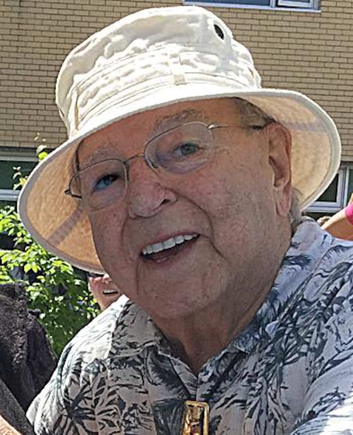 Joseph Lessard's Instagram, Twitter & Facebook on IDCrawl