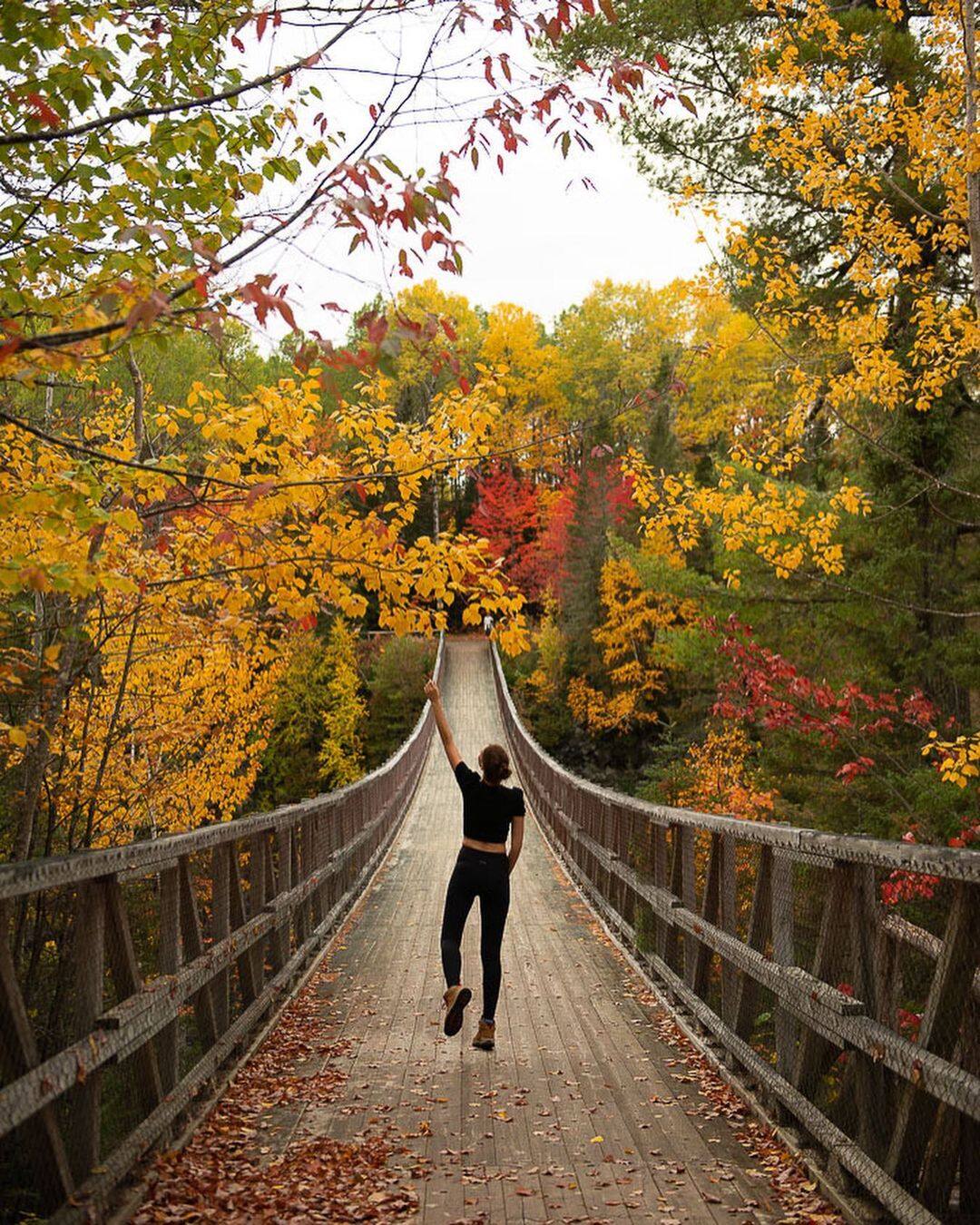 7 petites randonn&eacute;es pour profiter des joies de l'automne au Qu&eacute;bec