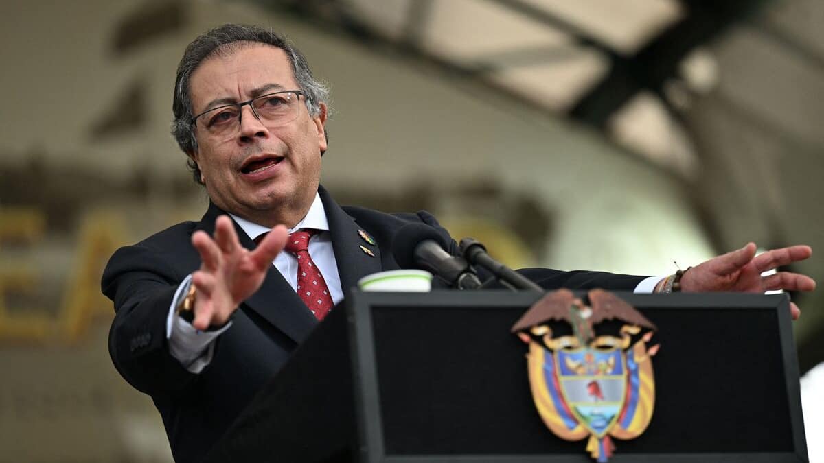 Colombie: le président Petro associe la dissidence des FARC à un complot visant à l'assassiner