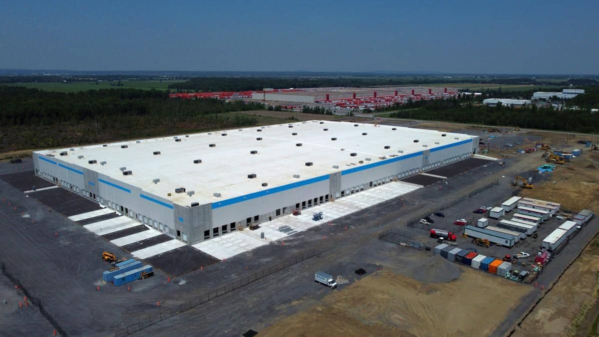 Amazon inaugure son centre de tri robotique de Coteau-du-Lac