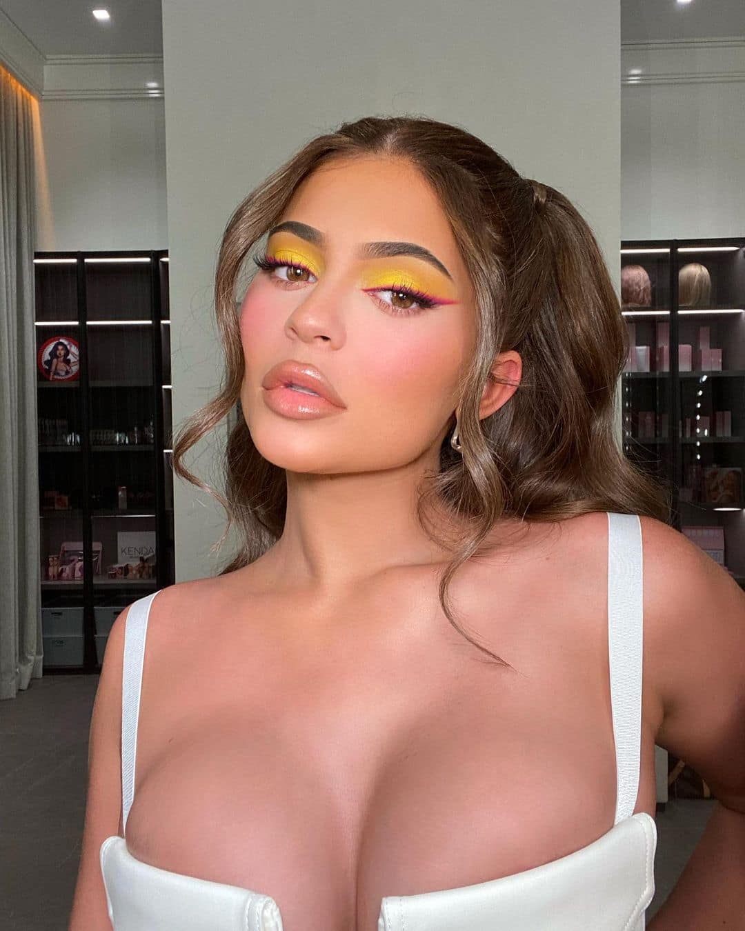 Kylie Jenner prend des heures pour se maquiller