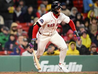 Jarren Duran evoluciona en los Medias Rojas de Boston.