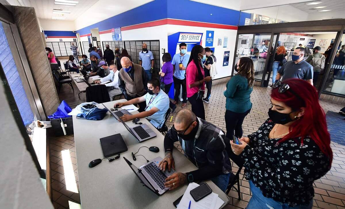 L'emploi se redresse aux &Eacute;tats-Unis, pied de nez au variant Delta