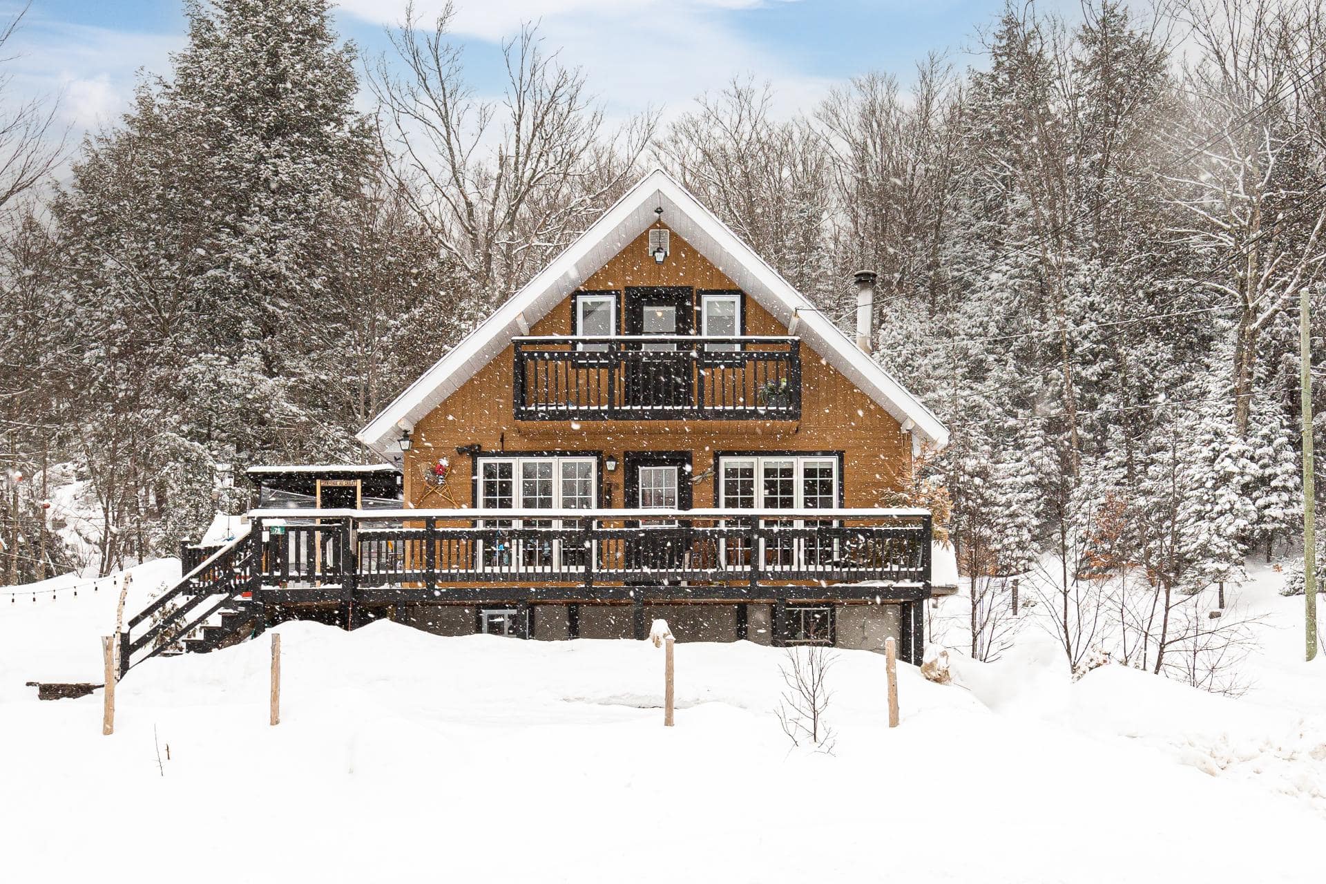 Adorable chalet tout près des pistes de ski à 299k