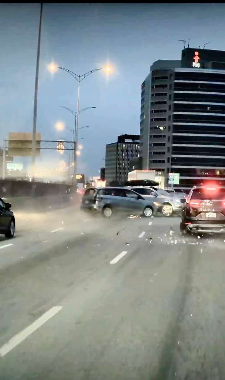 [EN VIDÉO] Les caméras d'une Tesla immortalisent un chauffard qui conduisait en fou sur la Métropolitaine