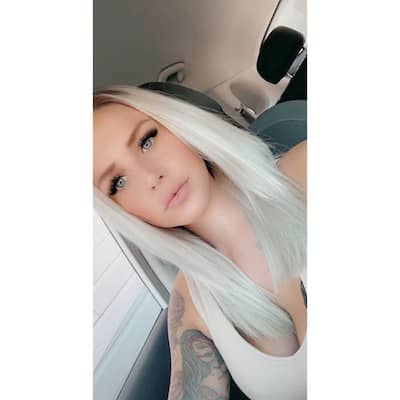 Cassandra Major, de 31 años, acusada de indignidad hacia un cadáver. Presuntamente participó en la trituración de un cadáver encontrado en Quebec.