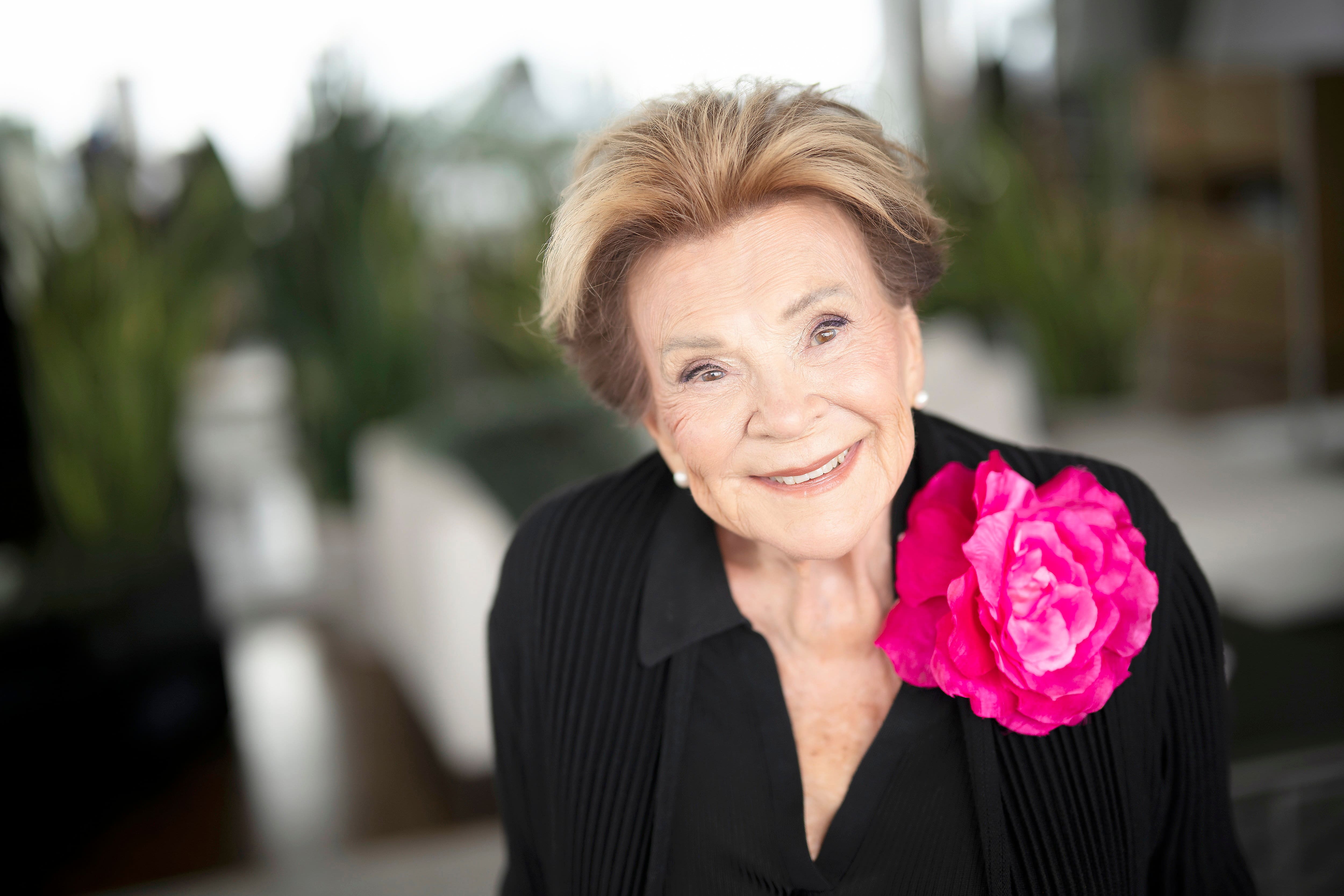 &laquo;Comme Napol&eacute;on, Trump veut dominer le monde. C'est un dictateur&raquo;: Janette Bertrand, toujours indign&eacute;e, c&eacute;l&egrave;bre son centi&egrave;me anniversaire mardi