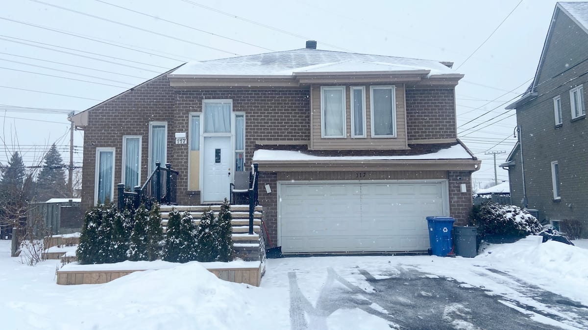 Coups de feu et incendies dans Dollard-des-Ormeaux: les voisins n’en peuvent plus des événements violents sévissant dans leur quartier