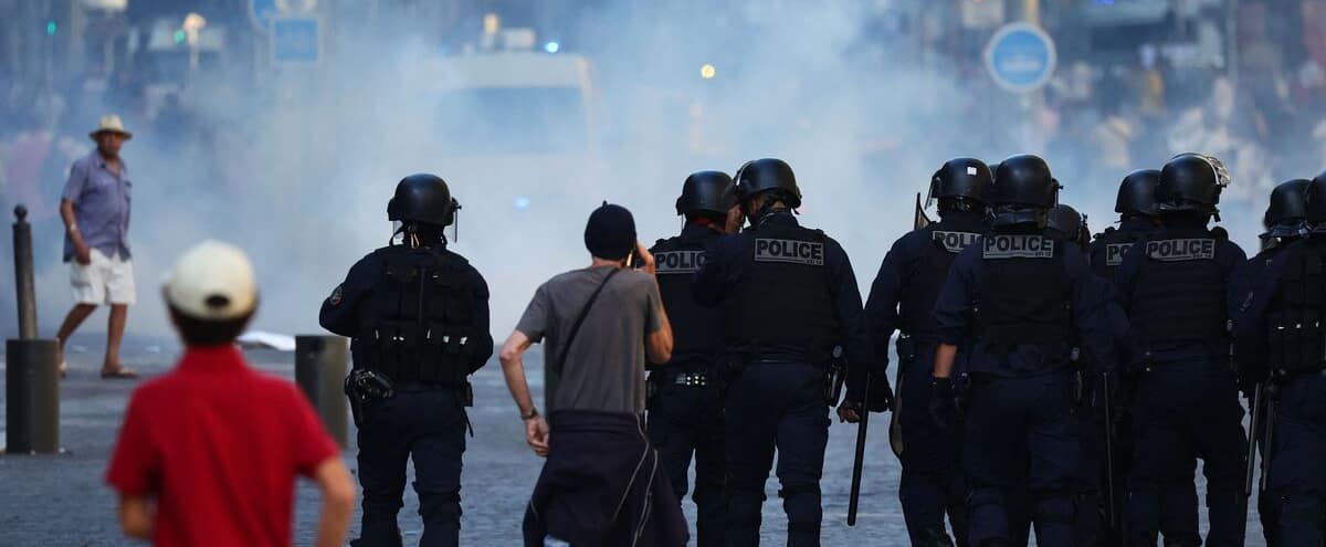 Riots: E se la Francia annunciasse il nostro futuro? Riots: E se la Francia annunciasse il nostro futuro?