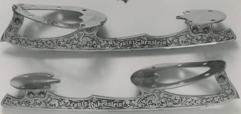 Łopatki łyżwiarskie noszone przez Louisa Rubinsteina podczas Mistrzostw Świata w Łyżwiarstwie Figurowym 1890 w Sankt Petersburgu w Rosji.