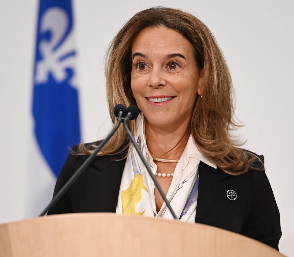 Nouvel appui de taille pour Christine Fr&eacute;chette dans la course &agrave; la chefferie caquiste: France-&Eacute;laine Duranceau se range derri&egrave;re la meneuse