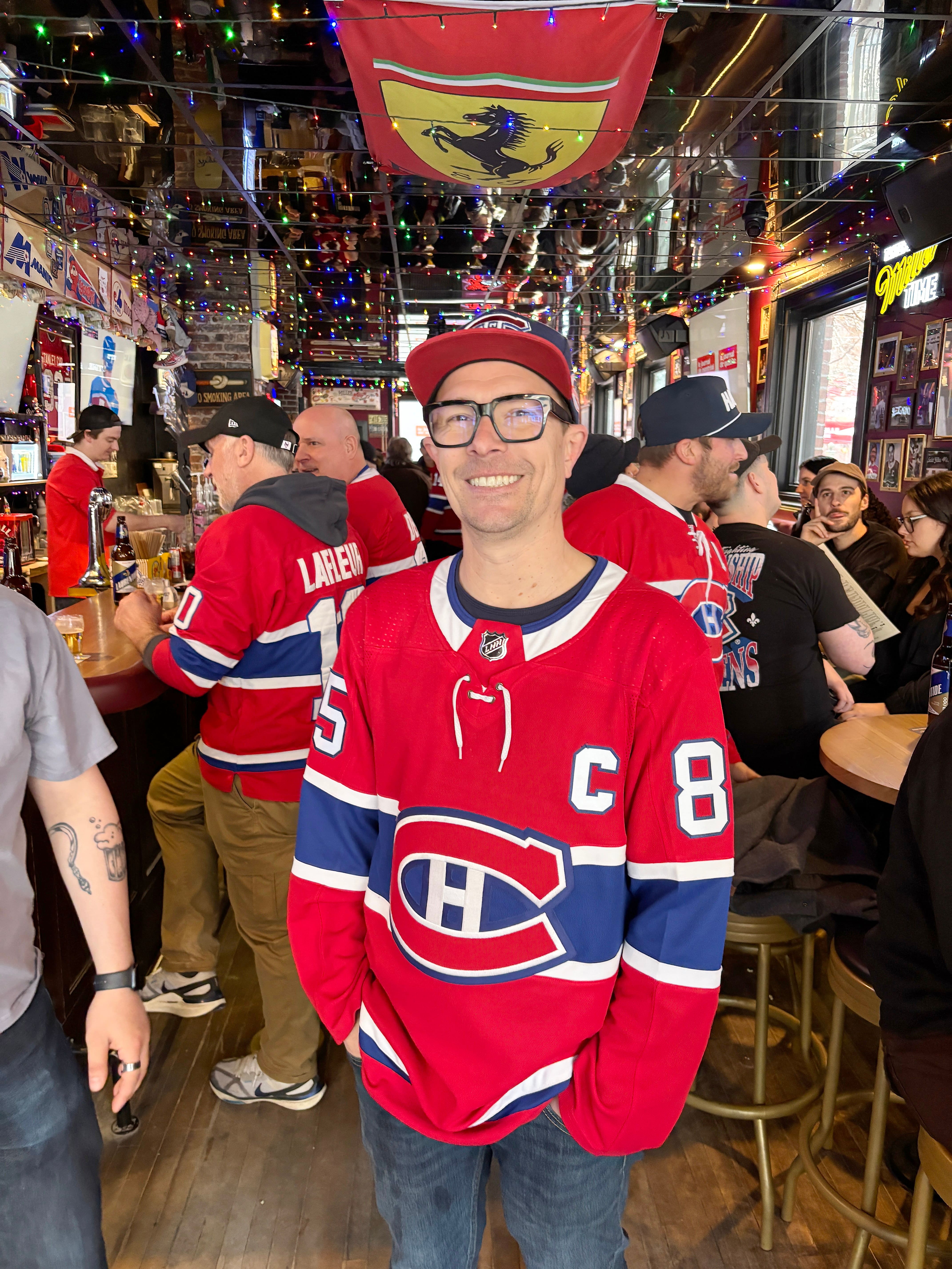 Charles Landry, proprietario della Taverne Chez Miller.