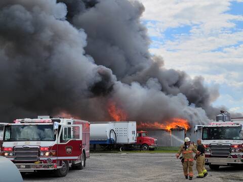 Incendie majeur à Saint-Hyacinthe: plus de 1000 porcs seraient morts
