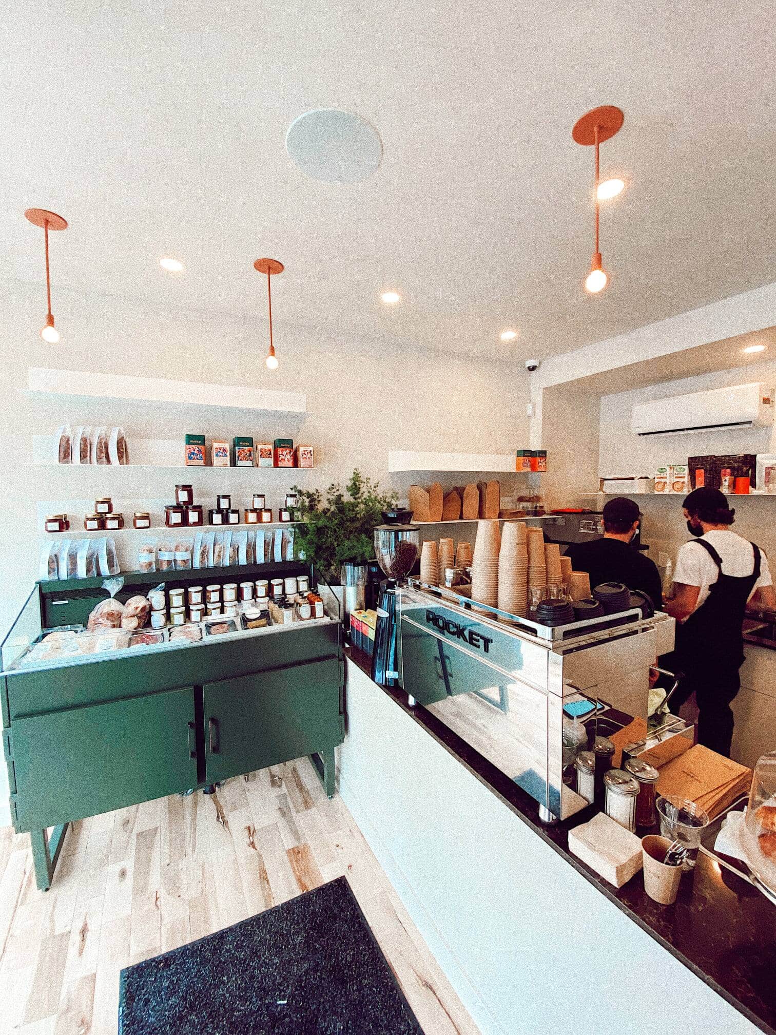 Image principale de l'article Un nouveau marché local et café dans le Village