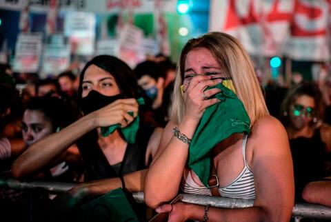 Adopción de legalización del aborto en Argentina
