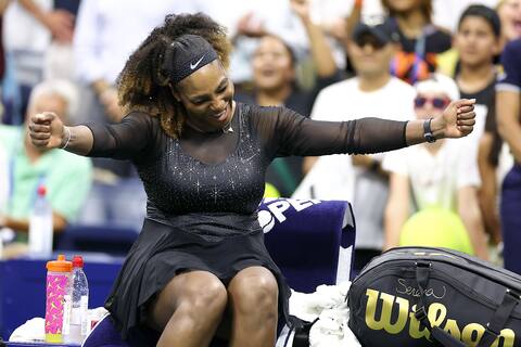 Serena Williams était tout sourire après sa victoire lundi soir.