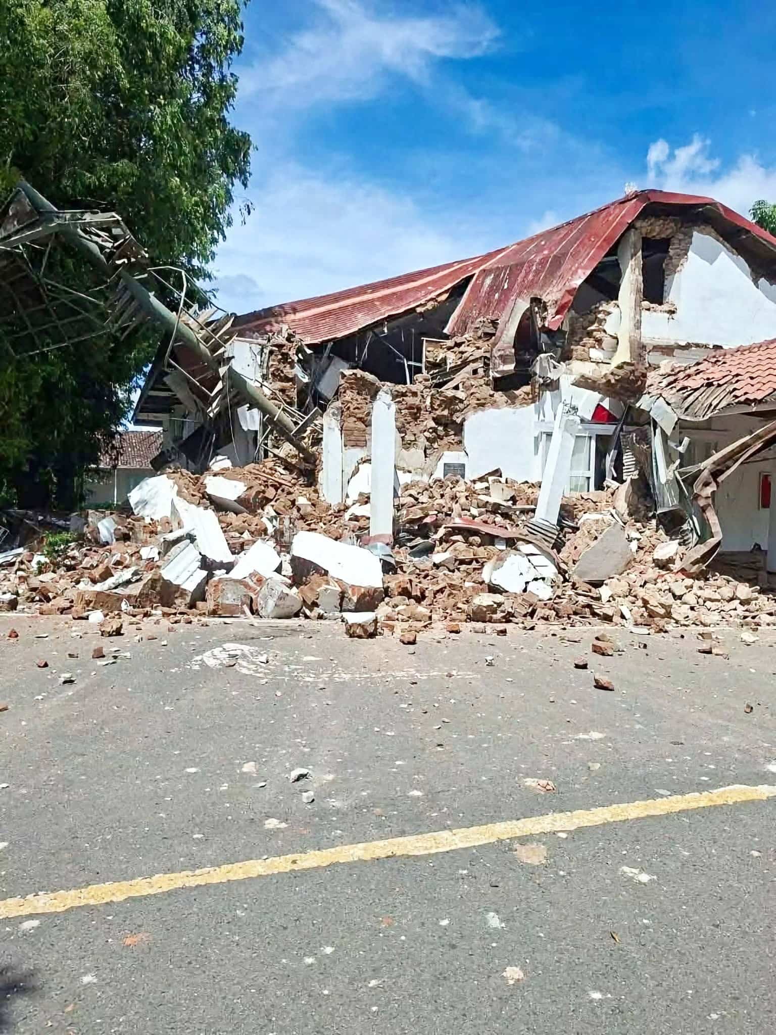 Des Québécoises coincées au Panama après un puissant séisme