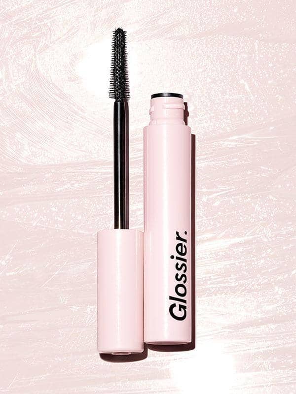 Glossier est maintenant disponible chez Sephora voici nos produits