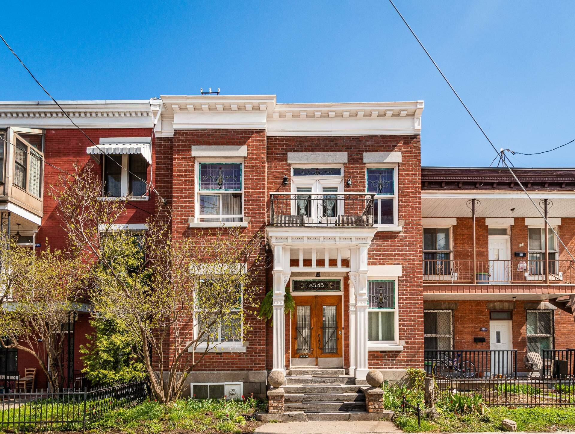 Une somptueuse propriété à 1,195,000$