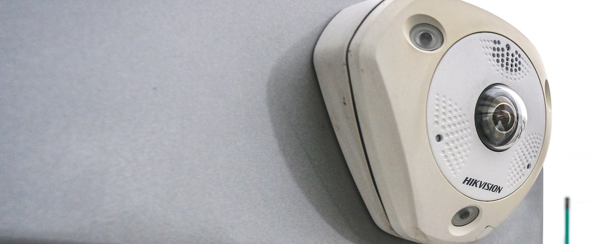 Risques d’espionnage: Québec bannit le fabricant de caméras chinoises Hikvision