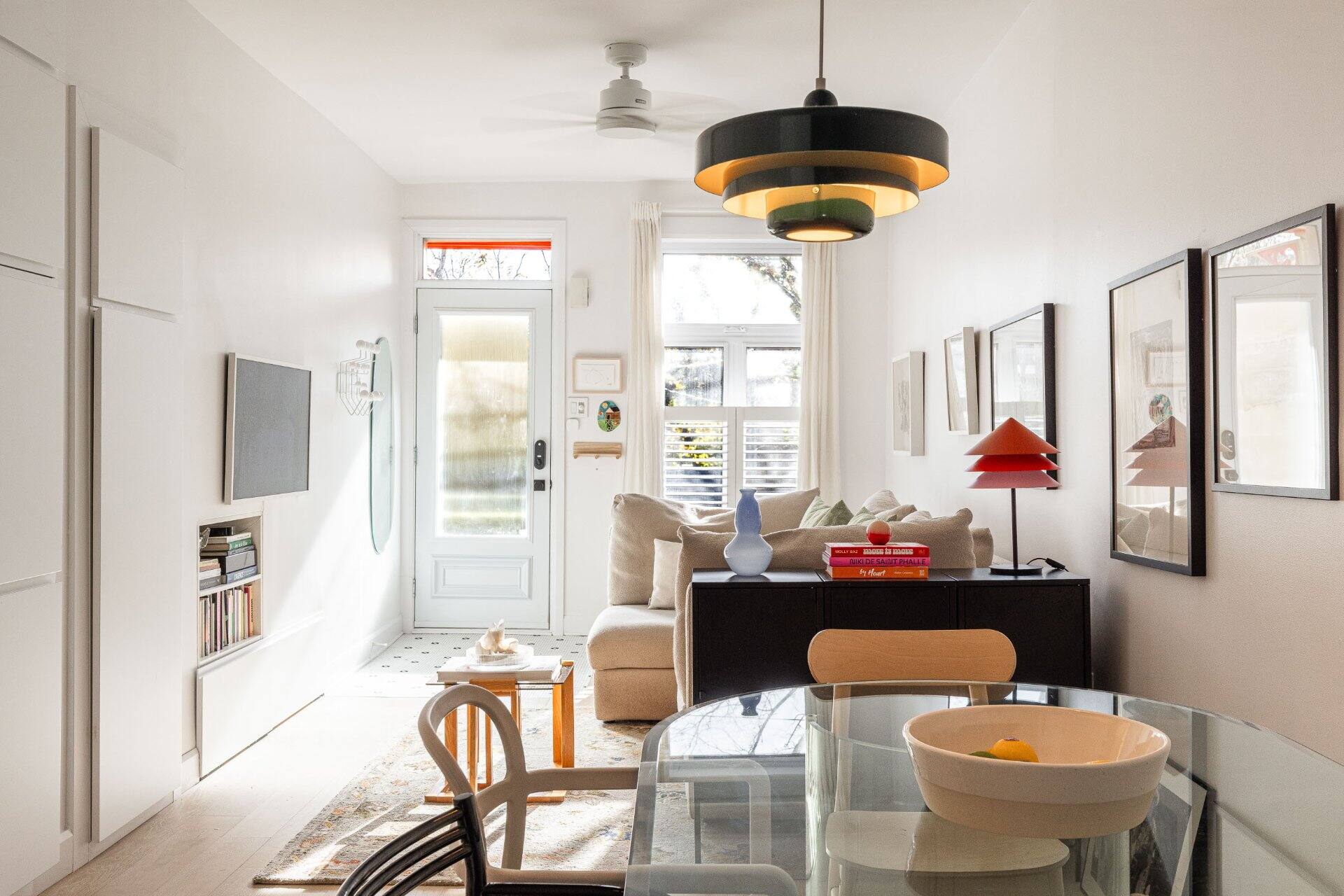 Un condo coloré à vendre pour 440 000$