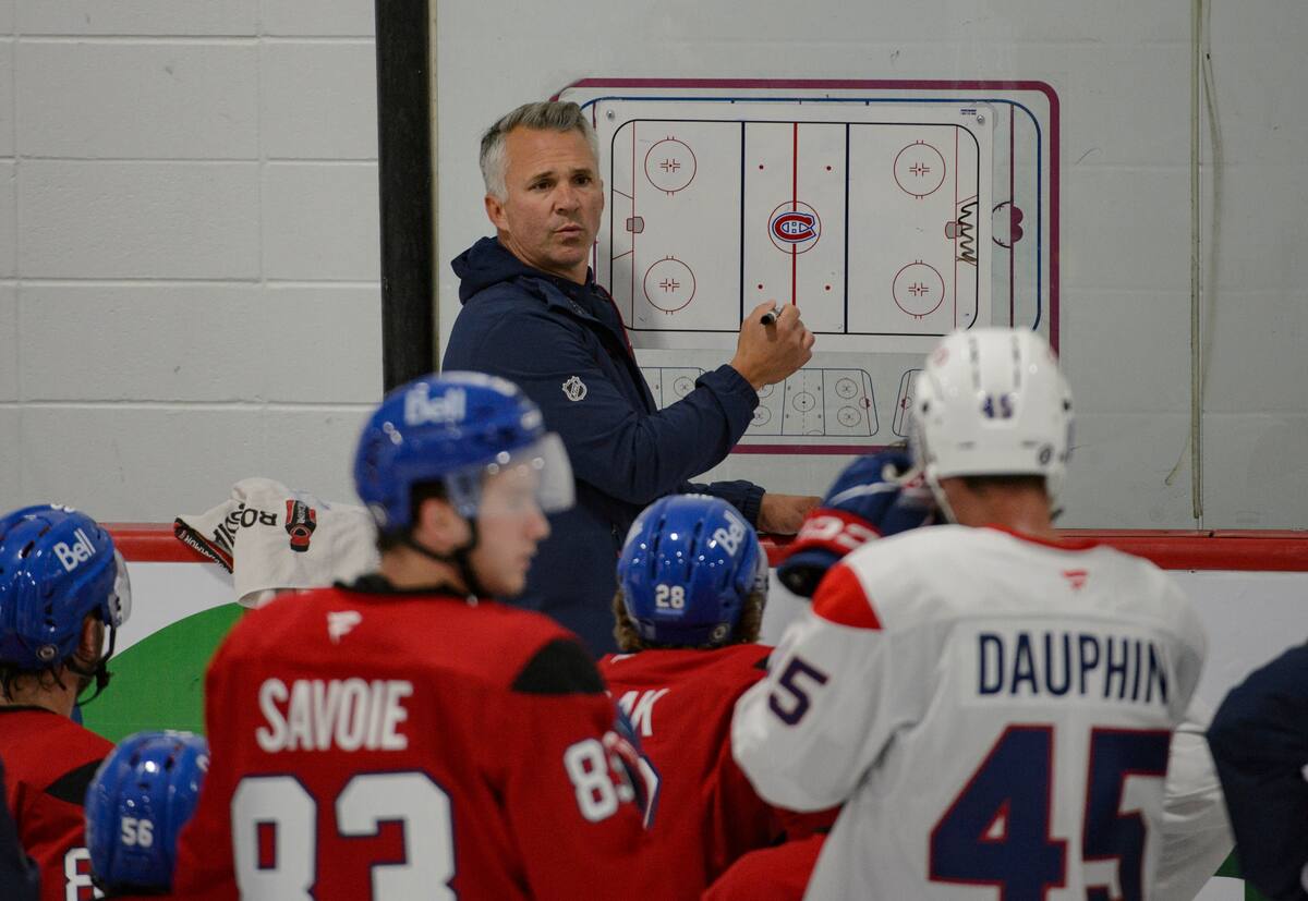 Martin St-Louis pr&ocirc;ne la patience avec Patrik Laine et Kirby Dach