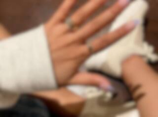 Cette couleur est sur vraiment TOUS les ongles