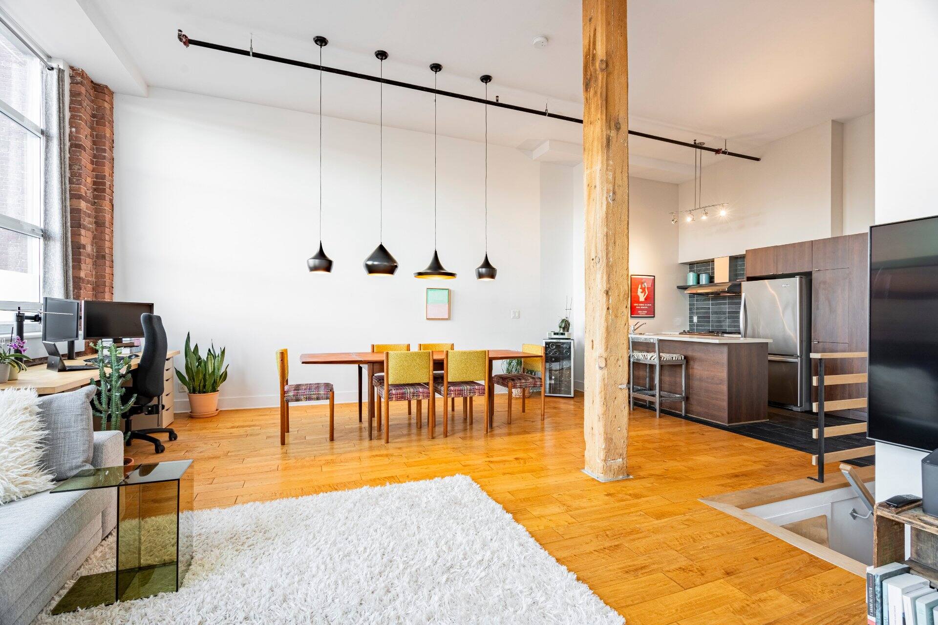 Un loft avec plafonds de 12 pieds à vendre