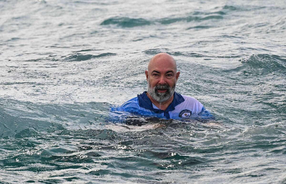 EN IMAGES | 120 jours immergé sous l'eau dans une capsule, un Allemand ...