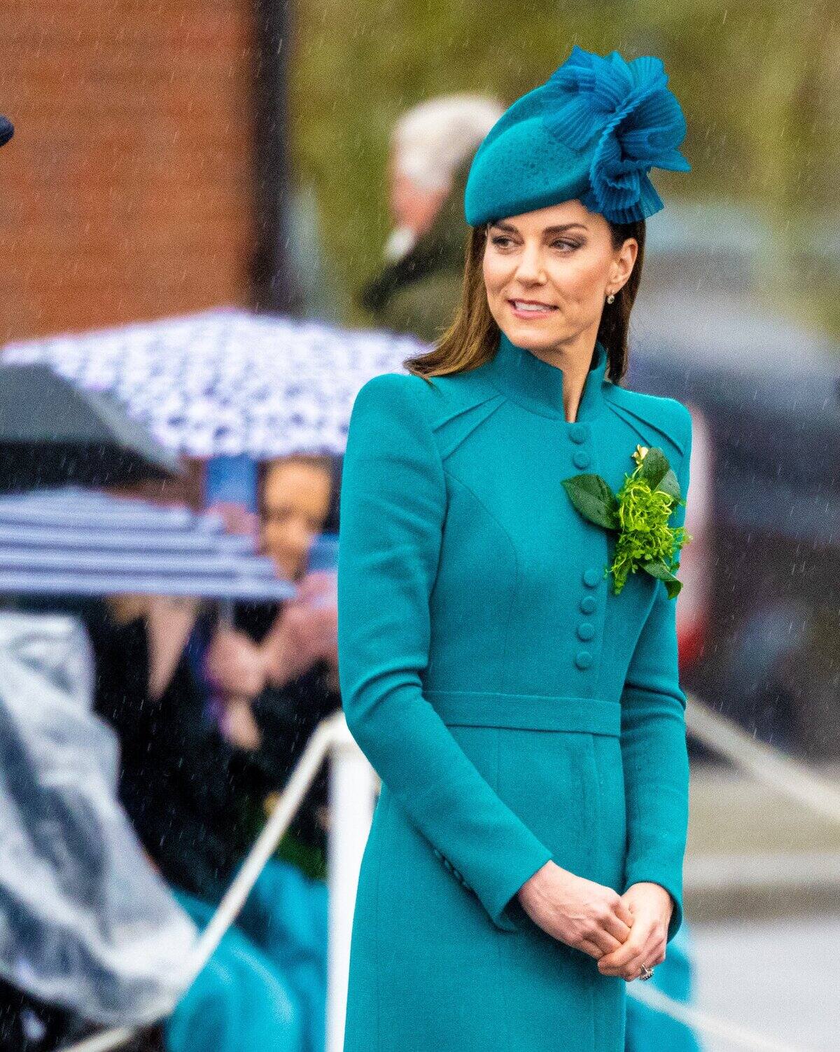 Son équipe répond aux folles théories du complot