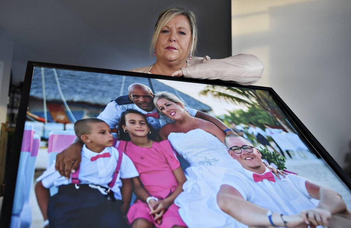 Cynthia Bélanger est mariée depuis plus d’un an avec un Cubain. Après plus de 50 000$ pour parrainer son mari et qu’il vienne au Québec, elle se bute à de multiples refus, à Québec, mardi 5 décembre 2023.  
STEVENS LEBLANC/JOURNAL DE QUEBEC/AGENCE QMI)