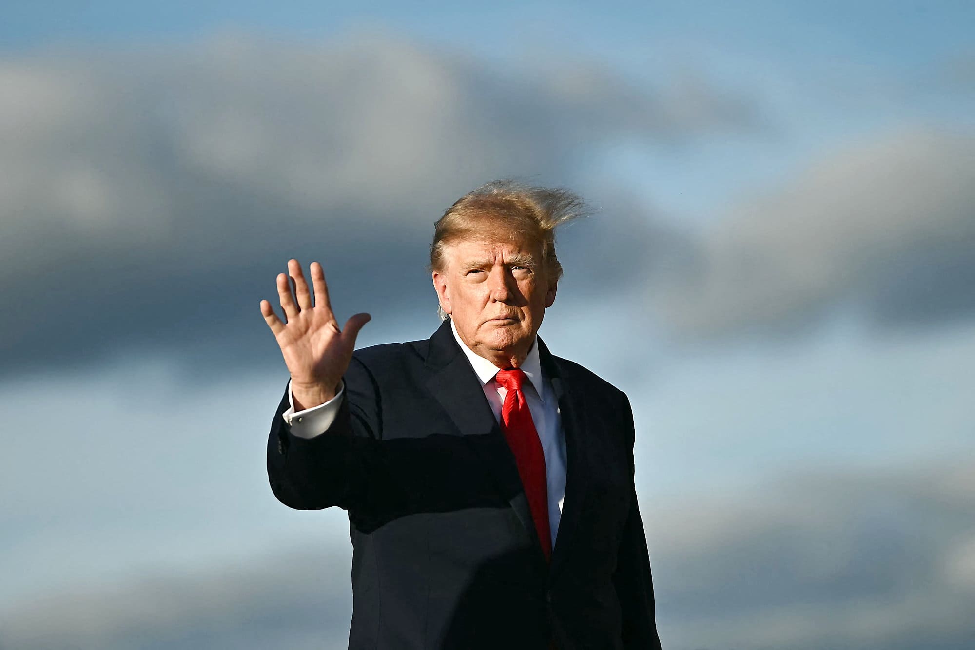 « Il essaie par tous les moyens de gagner les élections de mi-mandat »: Trump annonce une trêve, mais les frappes russes se poursuivent en direction de l'Ukraine